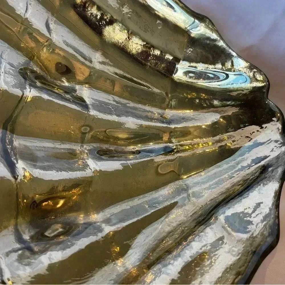 Gorgeous Handmade Gold Foiled Glass Decorative Halfshell Clam Dish Large - Picture 3 of 7